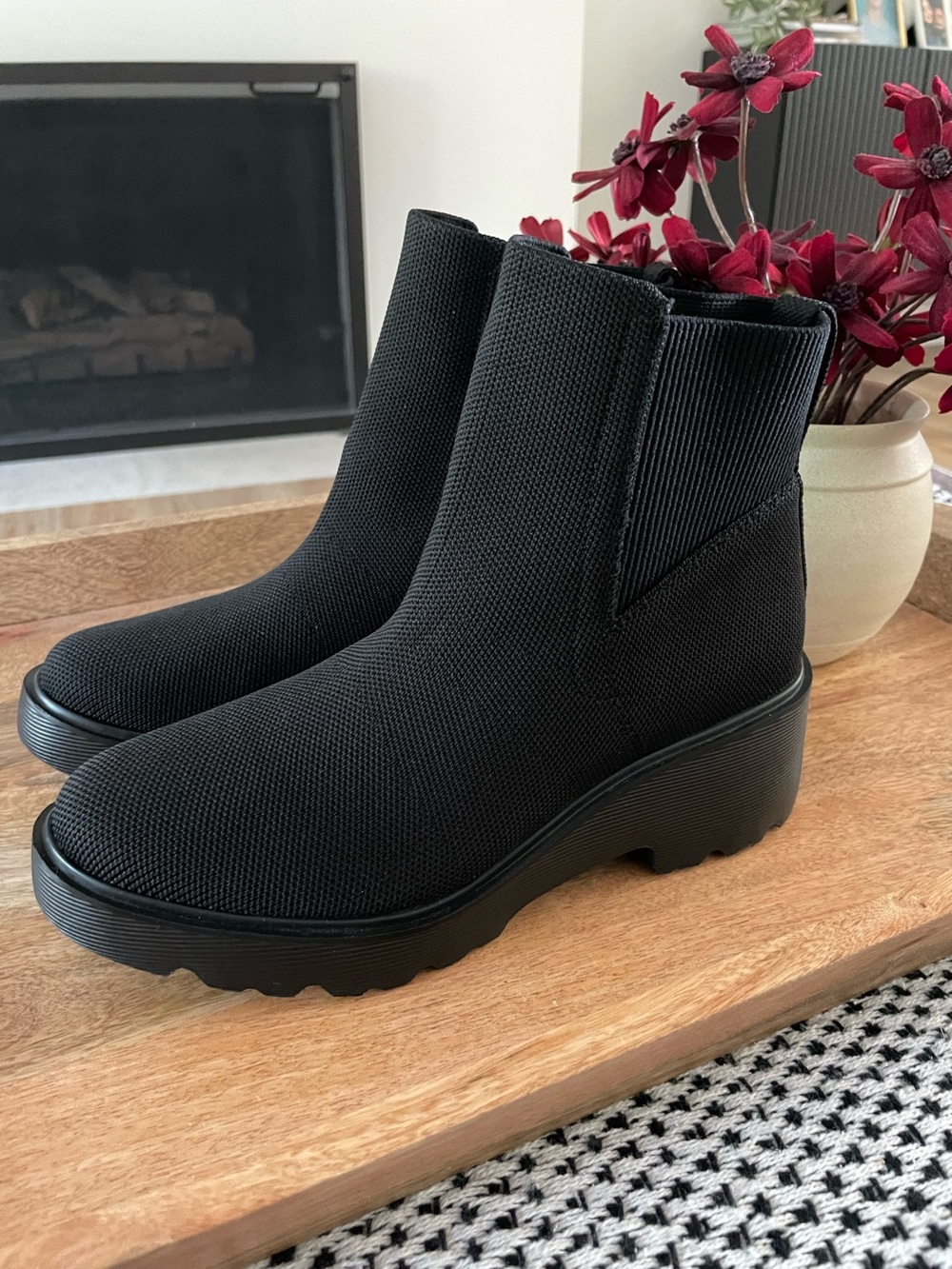 Vivaia Boots
